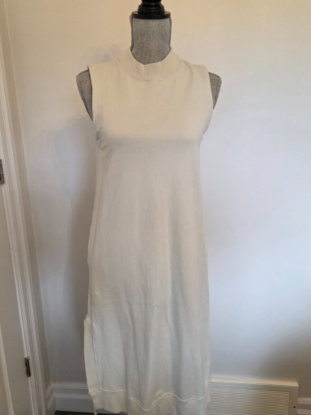 Lululemon french terry dress cream/tan colour size 4
